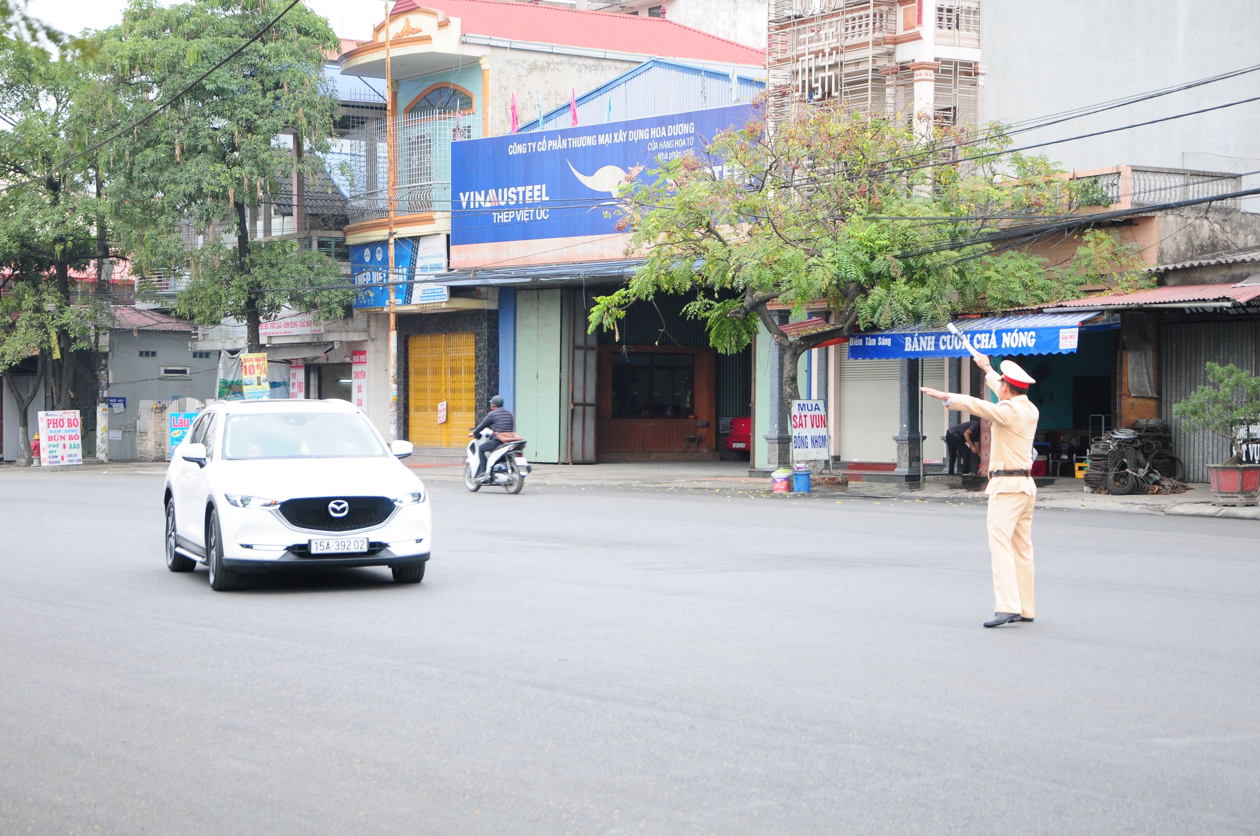 Phạt 74 trường hợp vi phạm trật tự an toàn giao thông